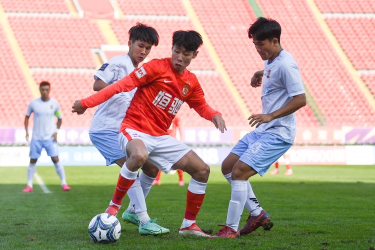 足协杯-李凯造点宋博点射破门 青岛1-0广州青年军