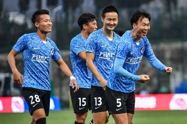 足协杯-陶强龙、吴伟破门林良铭送助攻 大连人2-0津门虎晋级8强