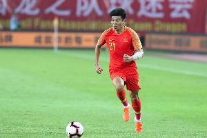 梅州新援李帅：最爱巴萨目标国家队，想看看自己能不能踢中超
