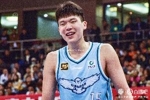 造杀伤能力很强！杨瀚森半场5中3拿到12分5板 罚球10中6